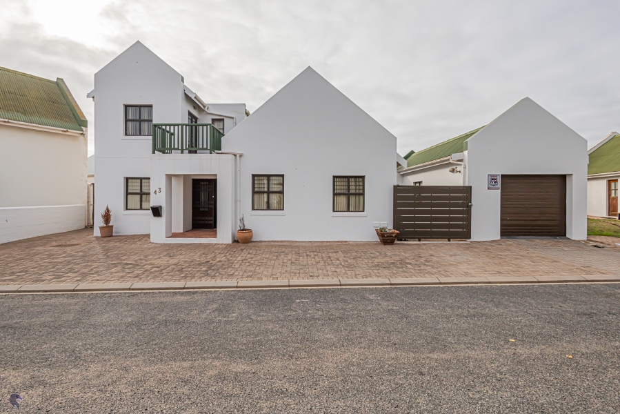4 Bedroom Property for Sale in Country Club Western Cape